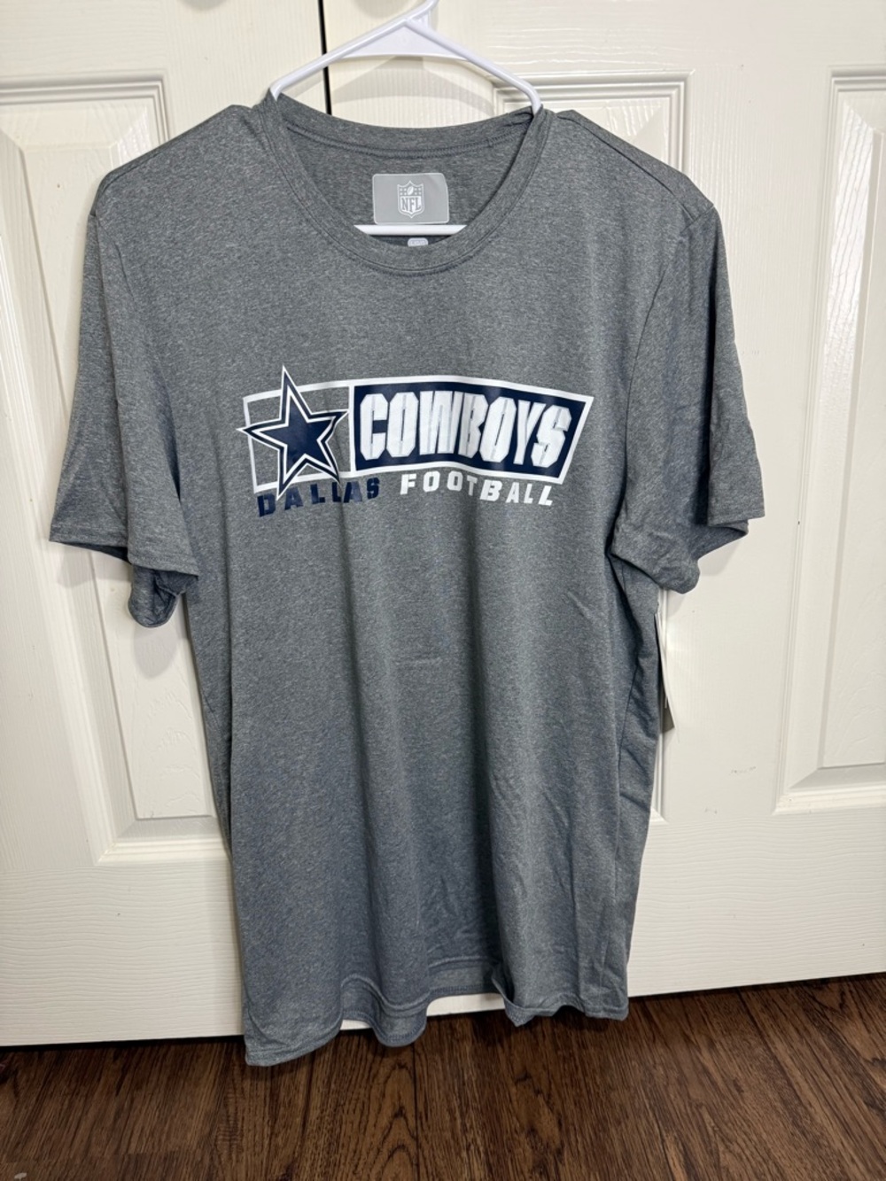 Dallas Cowboys NFL T-Shirt Men's L Gray Short Sleeve Football Tee NWT